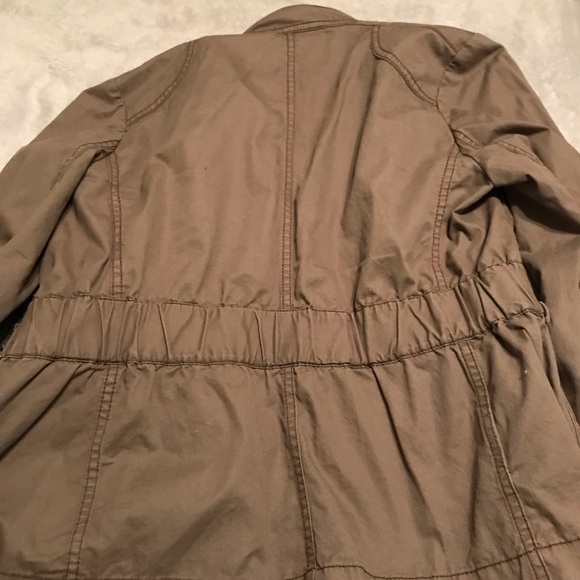 Light Jacket - Picture 4 of 4